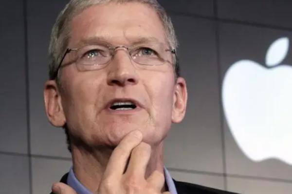 库克：未将乔布斯视为竞争对手，如果他还在世仍将是苹果CEO