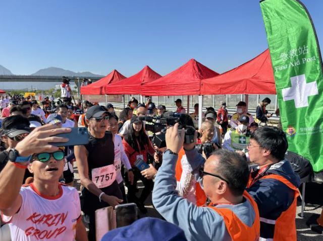 68岁的周润发，传来新消息！