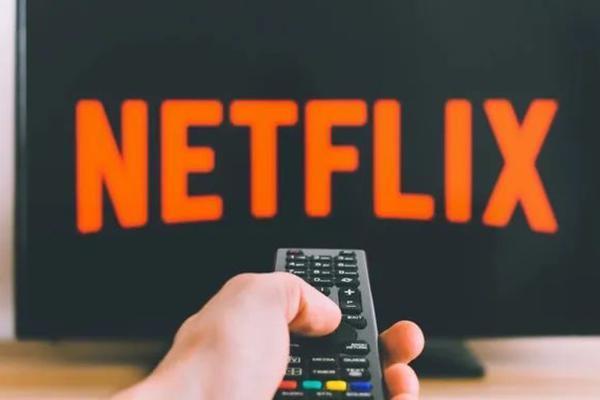 一个“盗版电视”APP没了，网友们悲痛欲绝。