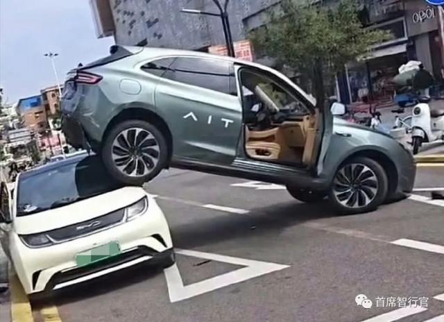 城市NOA的激进「大饼」，就快啃不动了