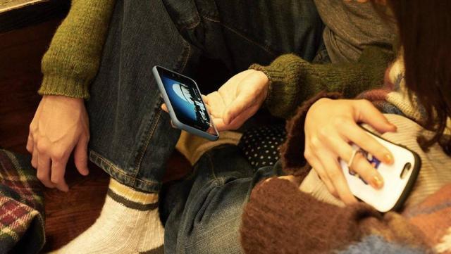 荣耀 100 Pro 手机首发索尼 IMX906 主摄，号称单反级写真相机