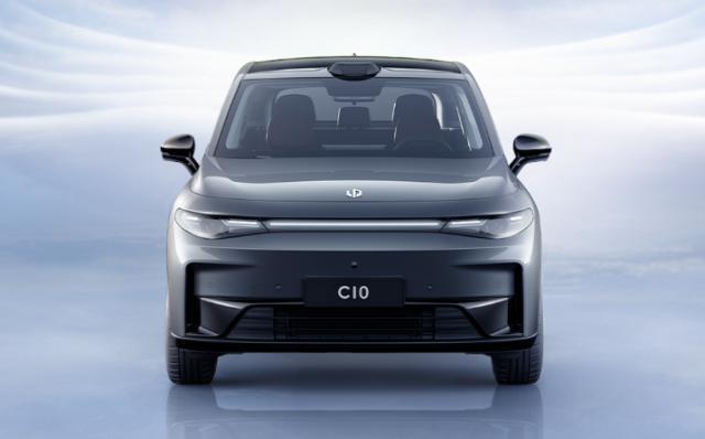 零跑 C10 明年第一季度交付：增程/纯电动力可选，骁龙 8295 车机