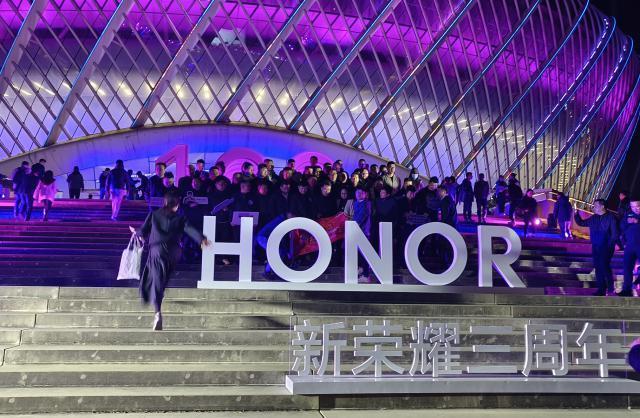 被借壳炒作困扰，荣耀CEO赵明：会首发上市，还没有找到对标对象