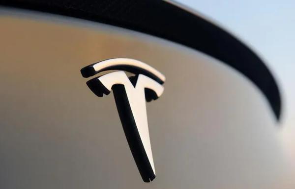 国内双十一手机战报：苹果排第一、小米增长28%、华为增长 66%