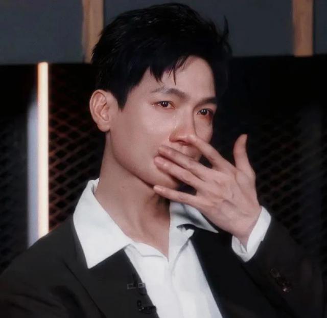 顶流被封杀，227亿男孩翻红始末