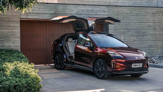 小鹏 G6 的又一劲敌，20 万元拿下鸥翼门，甚至把 LV「踩」在脚下