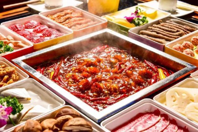 “男模”狂薅“科目三”流量，海底捞赢麻了？