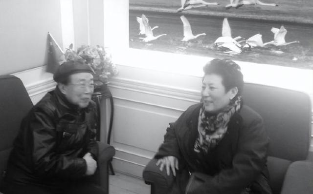 歌唱家德德玛去世，最后露面照曝光，腾格尔悼念