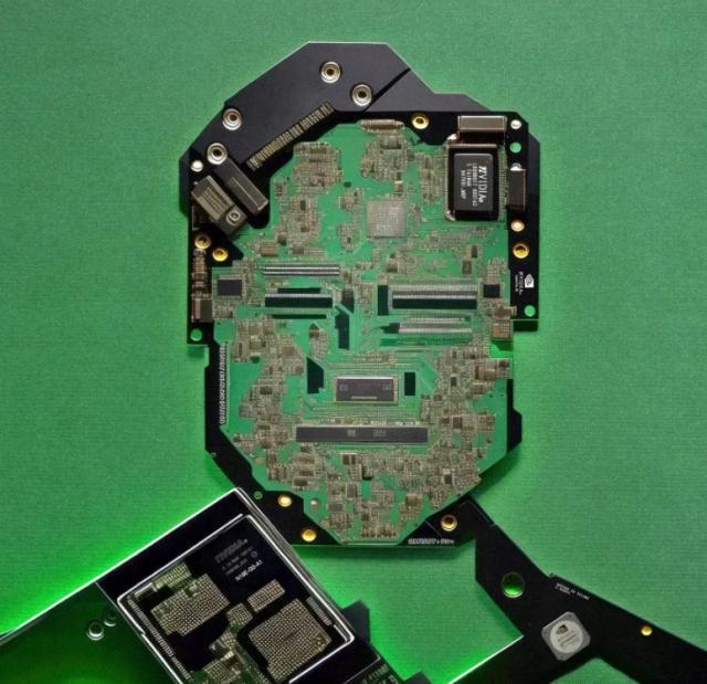 揭秘黄仁勋：AI“军火商”大BOSS，是如何炼成的？