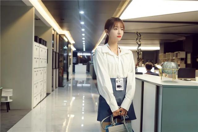 女王回归，全网膜拜！TVB出手，完爆内娱