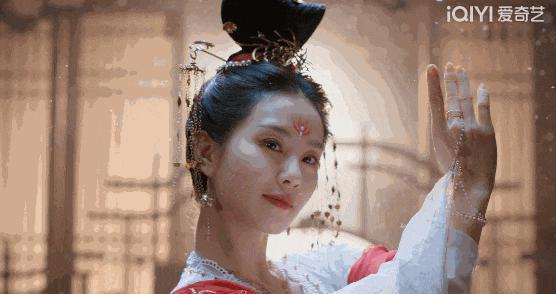 整容脸在古装剧有多垮？这就是张艺谋不用整容脸的原因吧