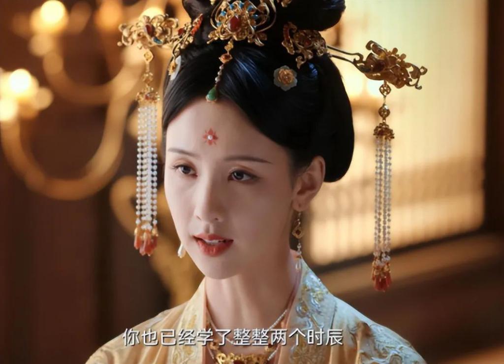 整容脸在古装剧有多垮？这就是张艺谋不用整容脸的原因吧