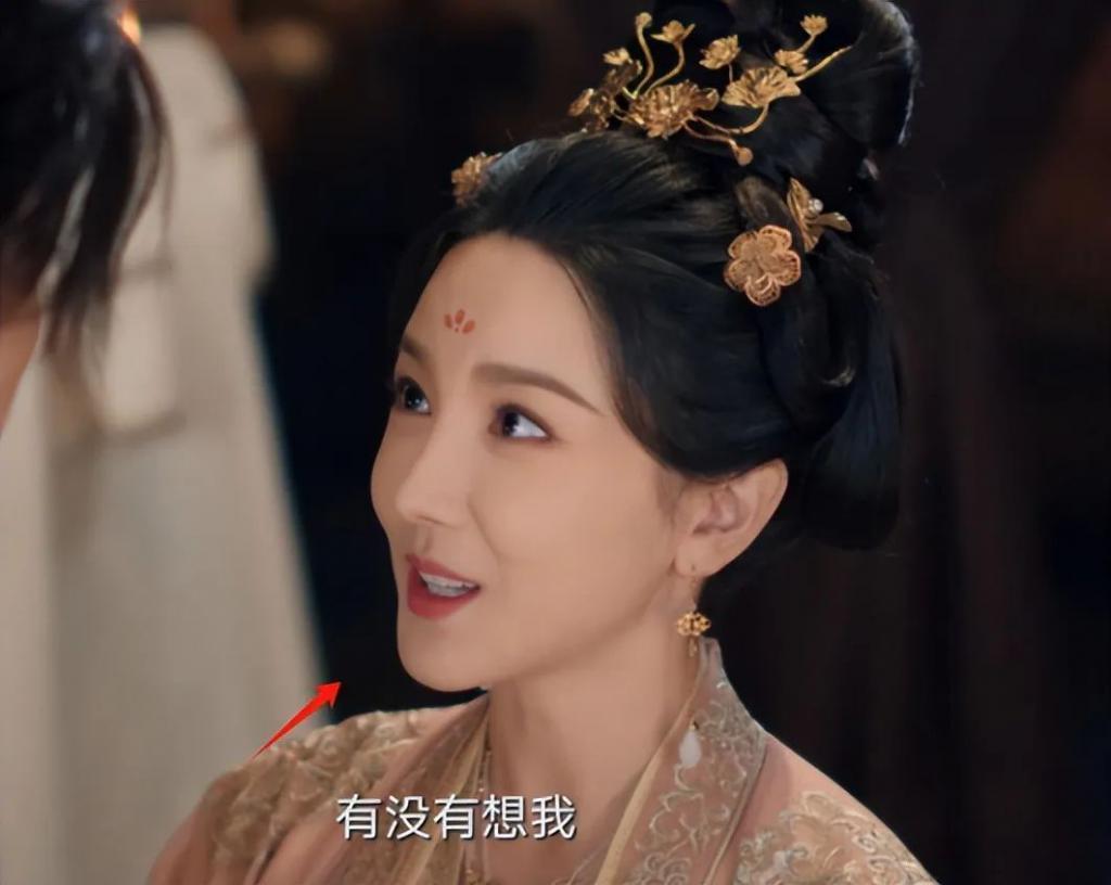 整容脸在古装剧有多垮？这就是张艺谋不用整容脸的原因吧