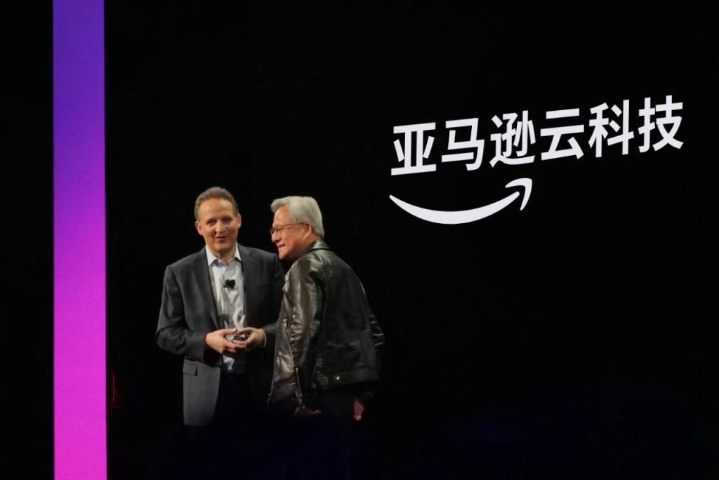 联手英伟达、ChatGPT 最强竞品 Claude，亚马逊云科技开启生成式 AI 大决战！