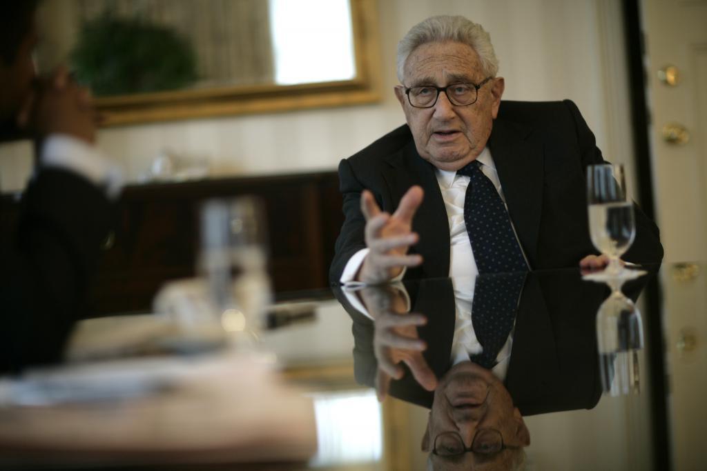 不安者基辛格：拉近两个大陆的人