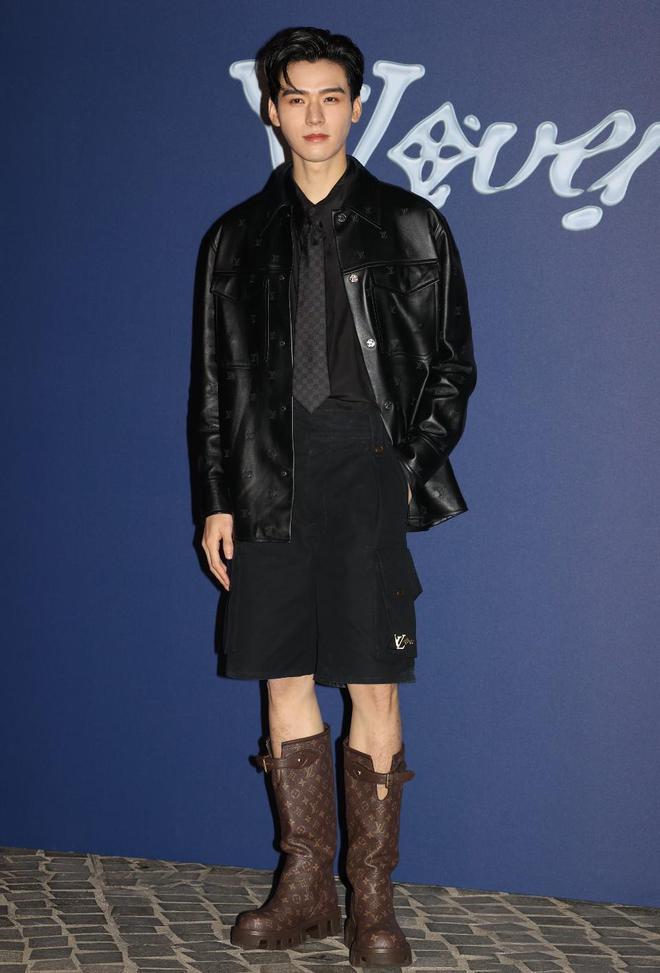 王鹤棣龚俊宋仲基等生图曝光 朱一龙穿裙子惹尖叫