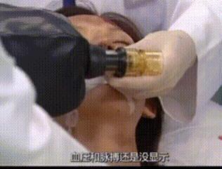 好久不见吴启华，变厨子了？女儿好漂亮