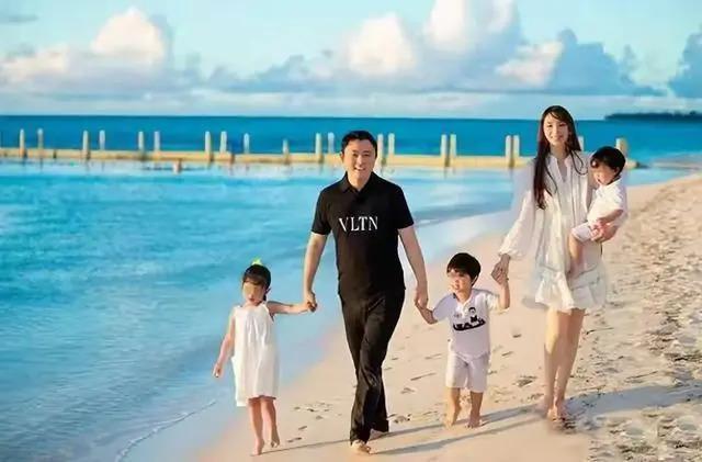 起底纪晓波母亲崔丽杰,从仓管员到百亿赌场大佬