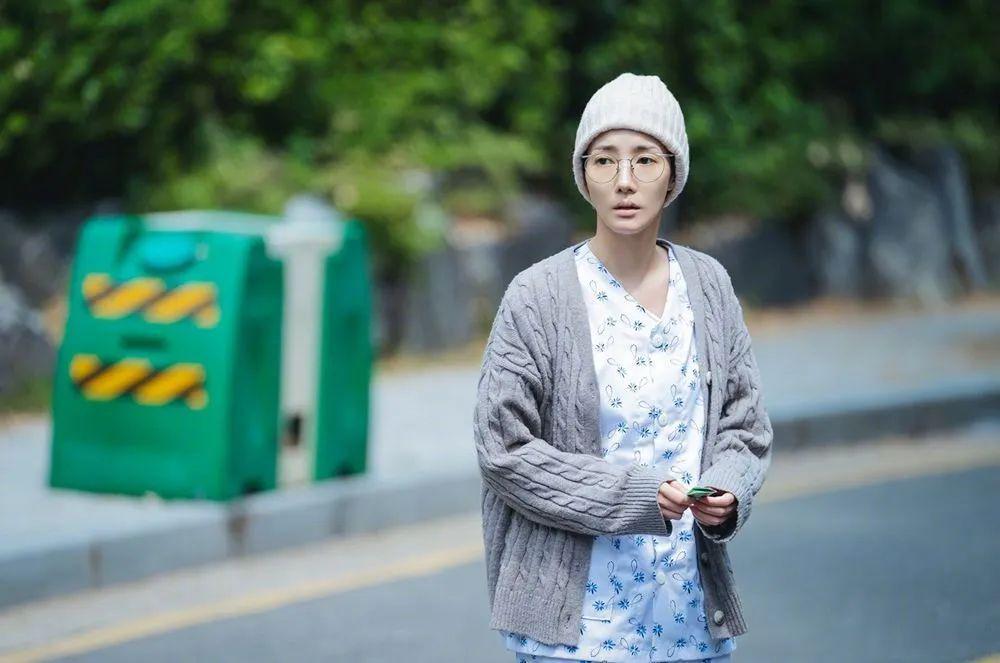 怎么想的，找个诈骗犯当男友？