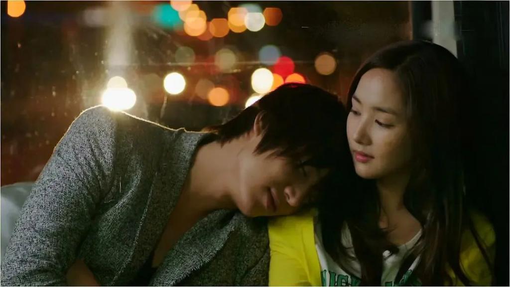 怎么想的，找个诈骗犯当男友？