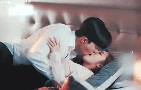 怎么想的，找个诈骗犯当男友？