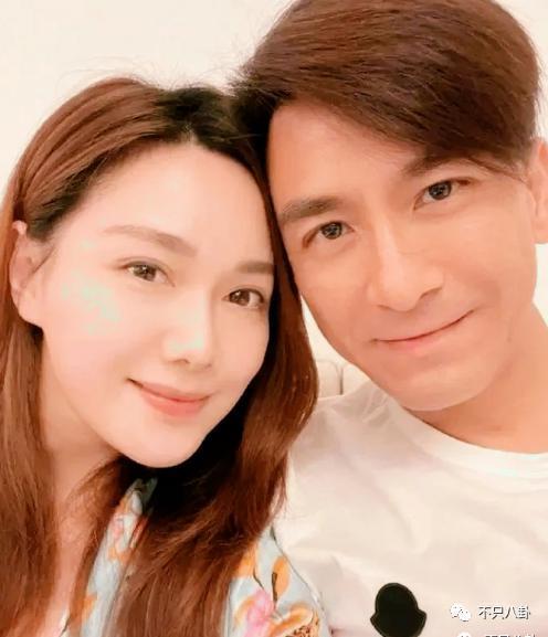 拖了这么久，他俩终于开始筹备婚礼了！