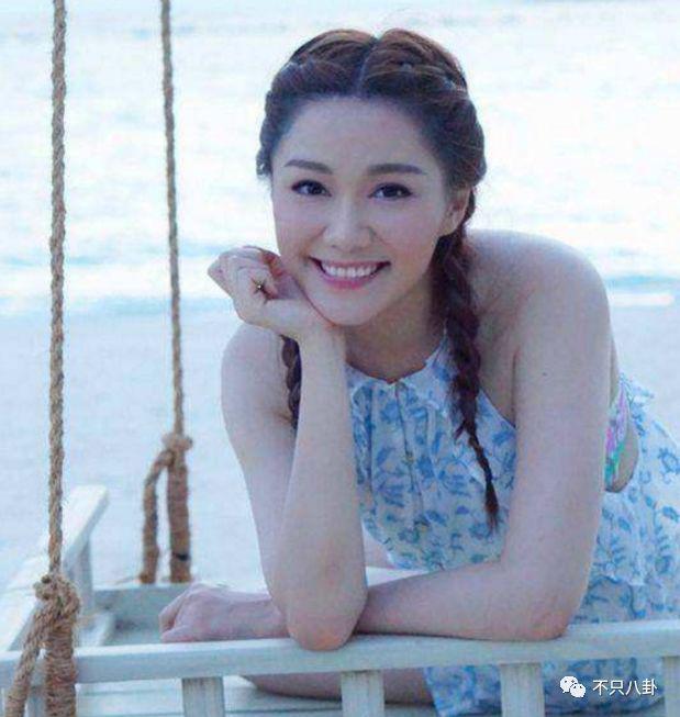 拖了这么久，他俩终于开始筹备婚礼了！