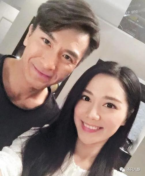 拖了这么久，他俩终于开始筹备婚礼了！