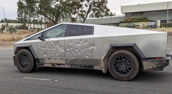 拖大象、抗子弹、快过911!Cybertruck赛博皮卡北美开启交付