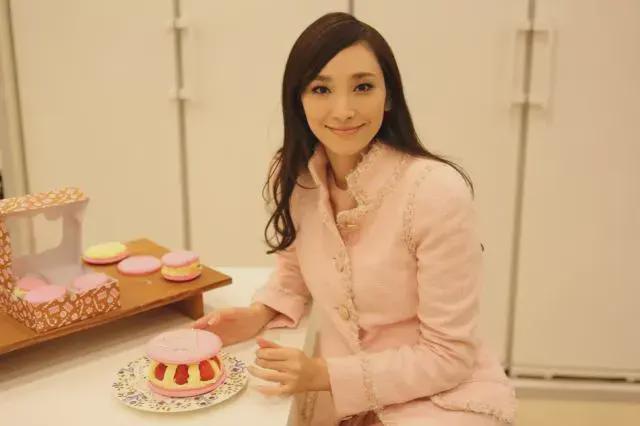 “九头身美女”吴佩慈豪门梦碎！男友纪晓波将被判刑