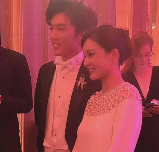 张艺谋获联合国终身成就奖,获奖感言破离婚传闻