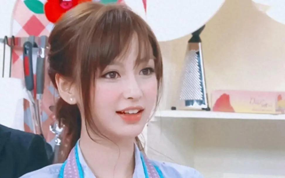 有种顽强叫“我没整容”！明明从大饼脸变成V脸，当观众看不见