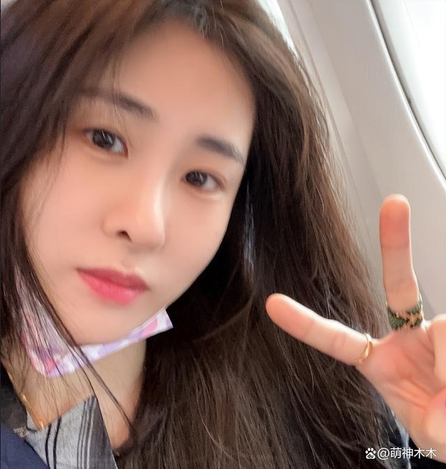 内娱明星尴尬追星史：白鹿太爱鹿晗为其改名，张碧晨追星张艺兴