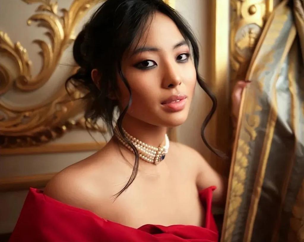躲过了甄子丹女儿，却被山东首富女儿惊艳了