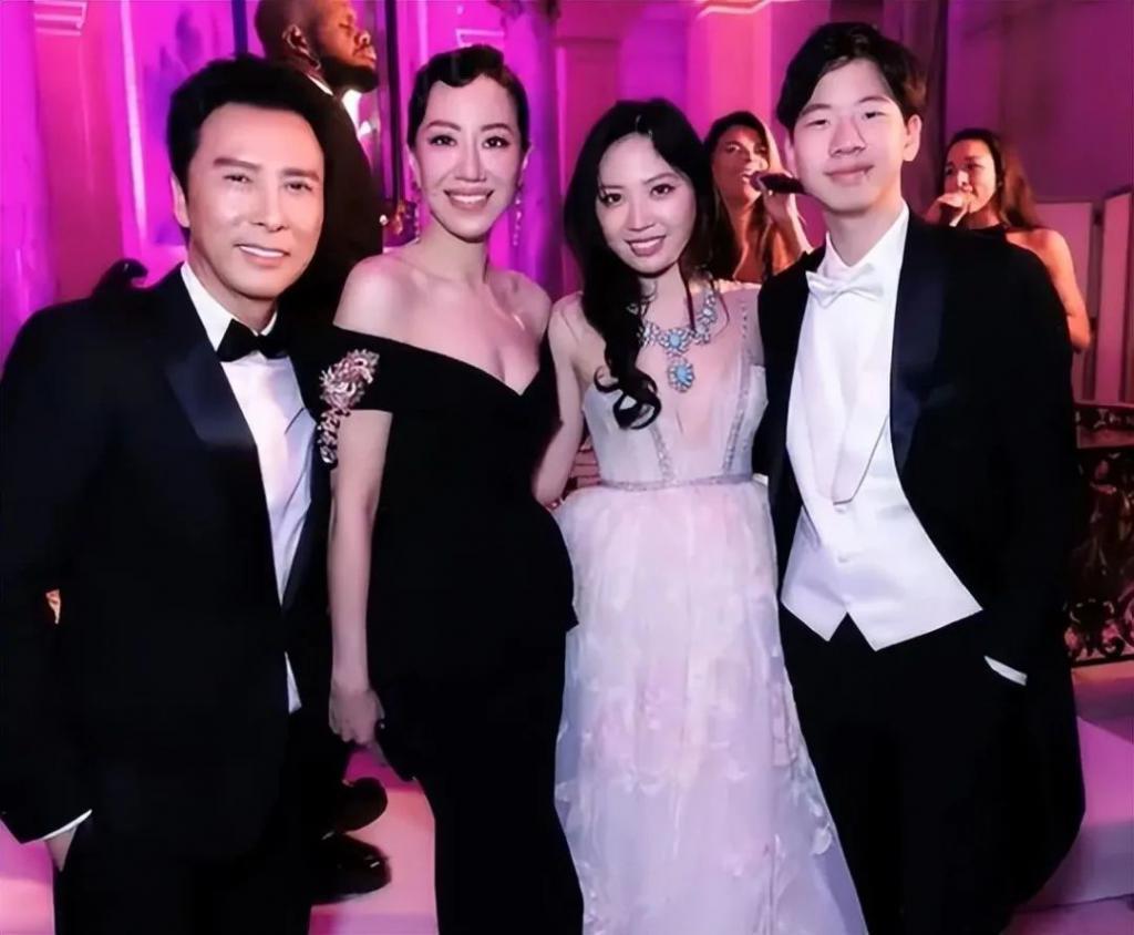 躲过了甄子丹女儿，却被山东首富女儿惊艳了