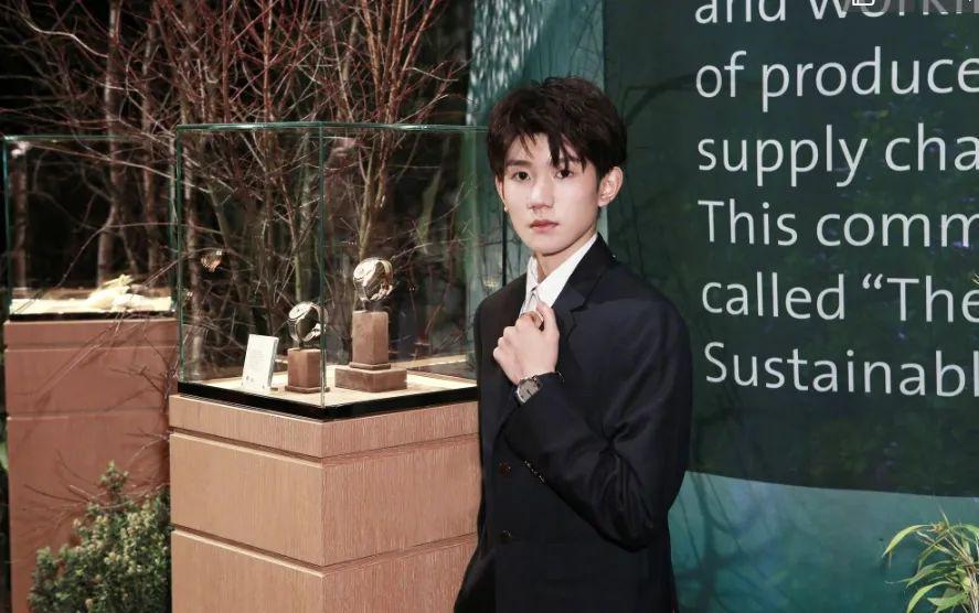 vocal？他真的恋爱了吗？？？