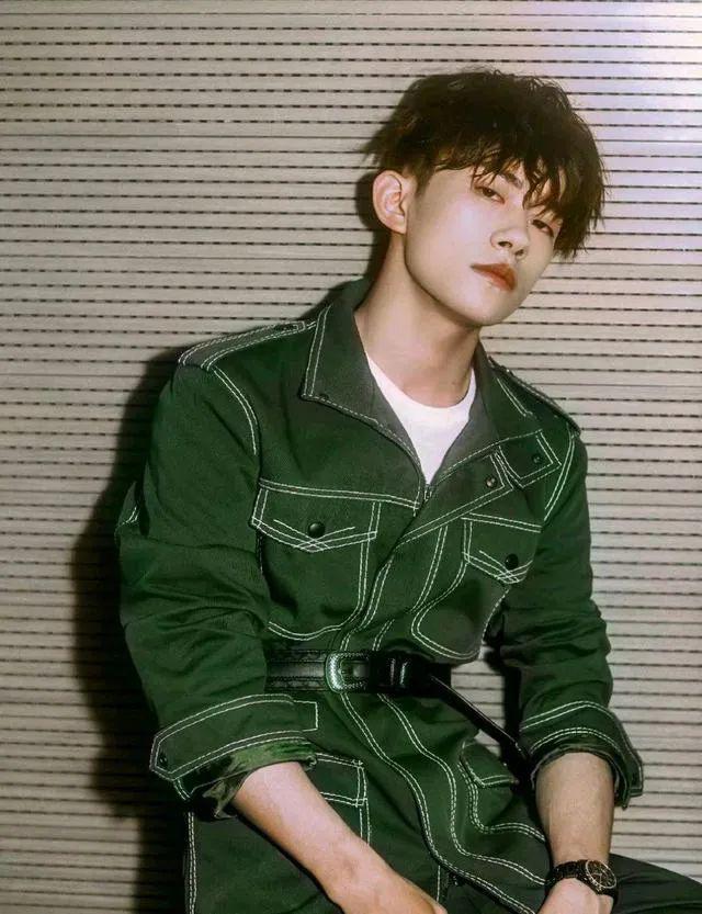 vocal？他真的恋爱了吗？？？