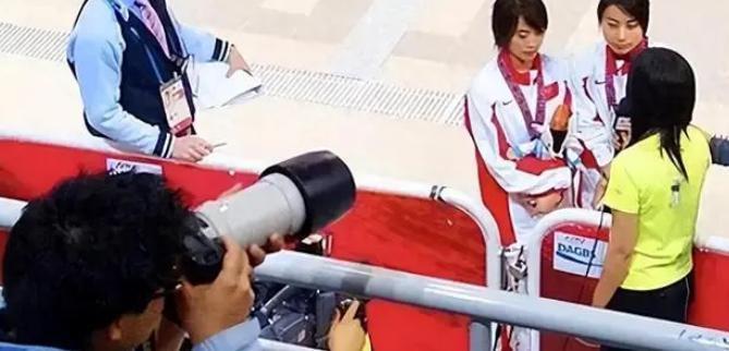 碰上她，富三代也恋爱脑