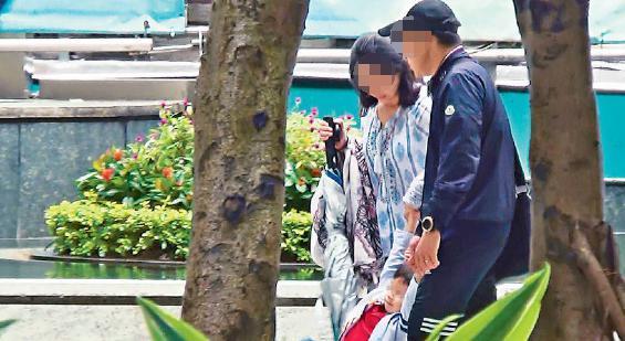 碰上她，富三代也恋爱脑