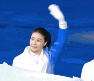 碰上她，富三代也恋爱脑