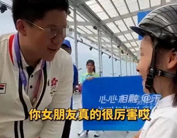 碰上她，富三代也恋爱脑