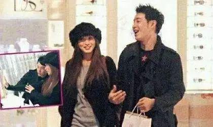 都结婚了，怎么还避嫌？