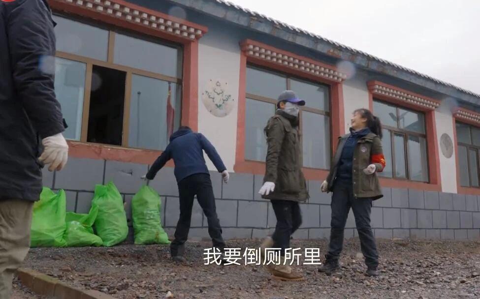 胡歌的中年叛逆？零片酬拍真人秀、当配角还要处理排泄物