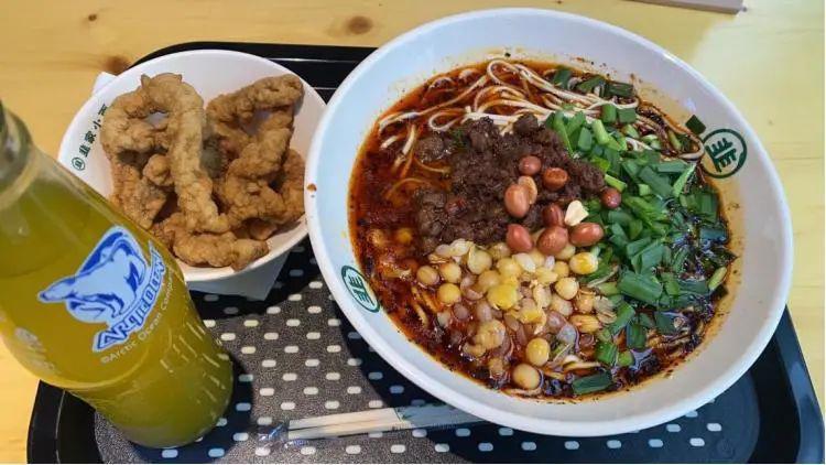 被清华北大抢上热搜后，她消失了