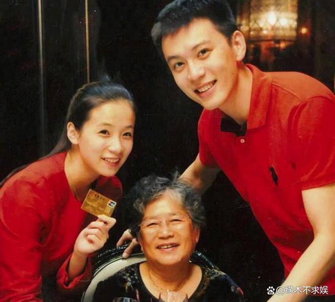 疑杨鸣妻子发文：孩子不满1岁就出轨，各种黑料被扒