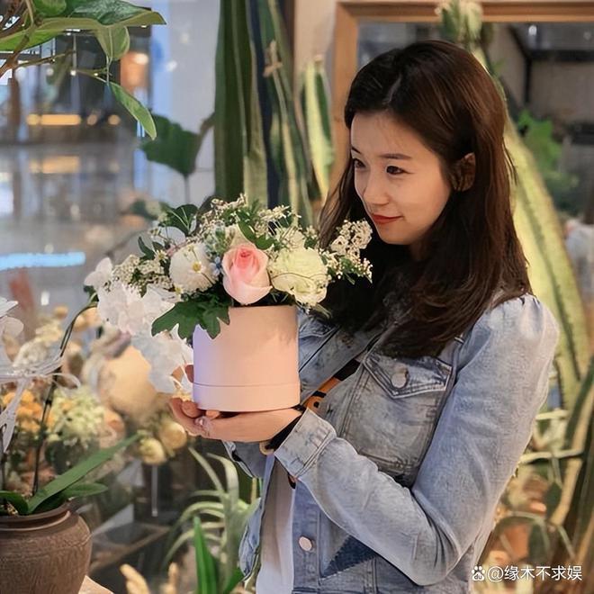 疑杨鸣妻子发文：孩子不满1岁就出轨，各种黑料被扒