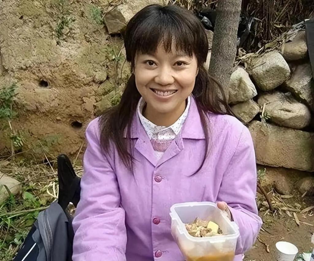 有种“整容”叫闫妮离婚，净身出户的前夫没变，她却像换个人