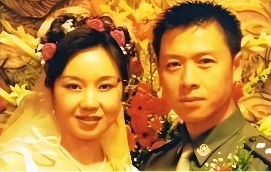 有种“整容”叫闫妮离婚，净身出户的前夫没变，她却像换个人