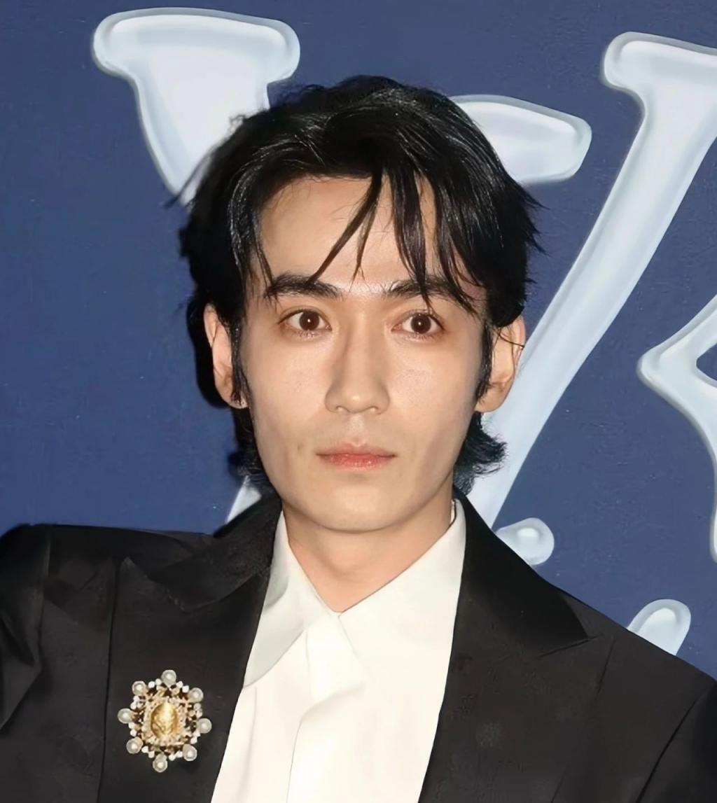 香港大秀男明星:古天乐脸僵,宋仲基脸肿,很多造型一言难尽