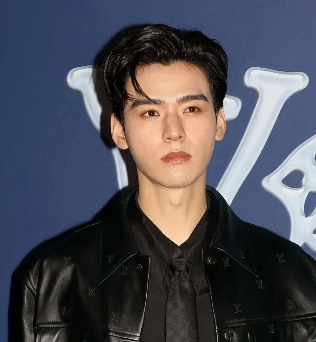 香港大秀男明星:古天乐脸僵,宋仲基脸肿,很多造型一言难尽